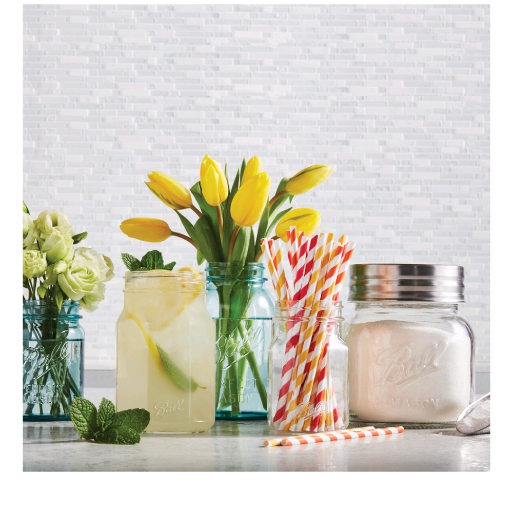 Ball extra wide decorative 1/2 gallon mason jar - Picture 3 of 4
